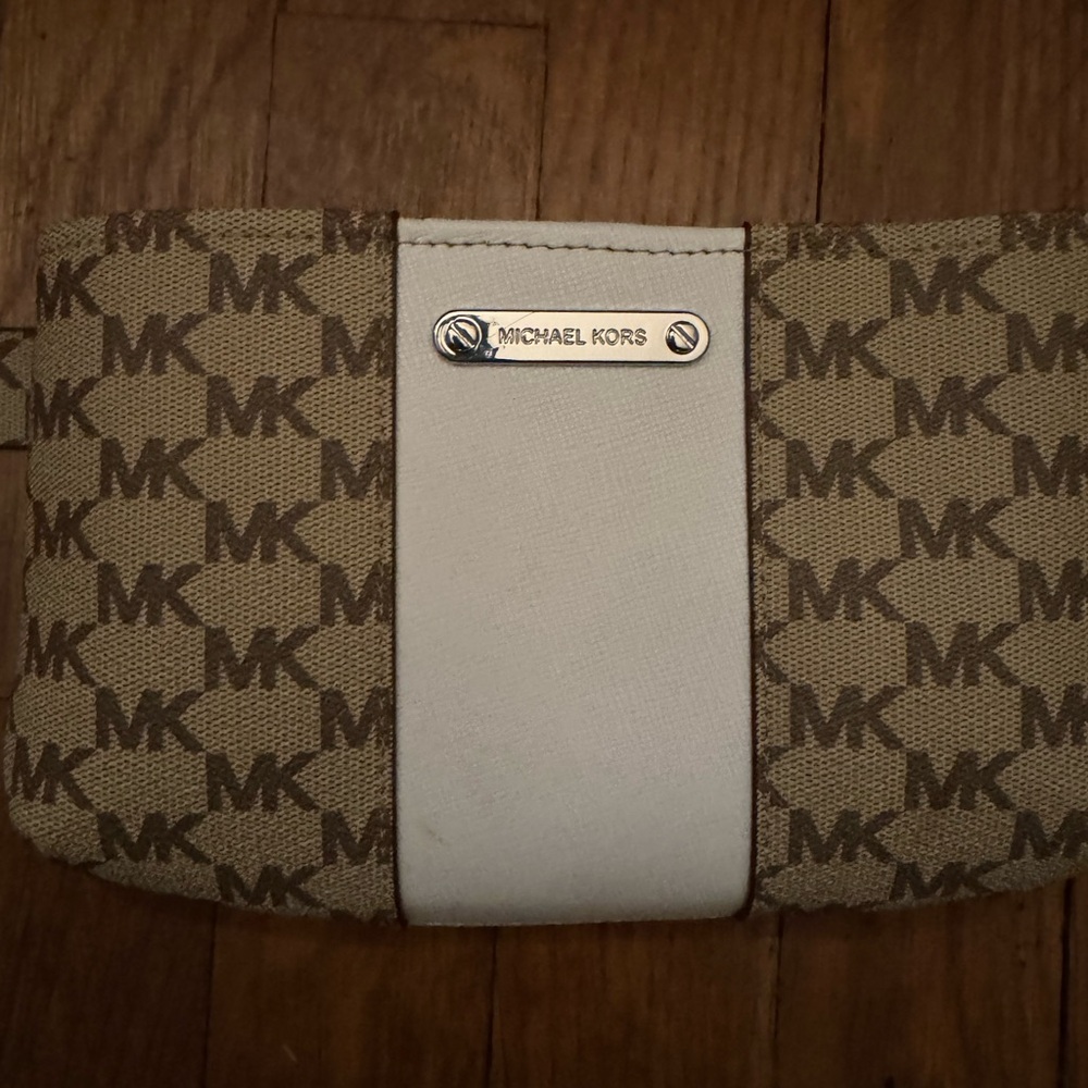 Michael Kors Tan and Cream Zip Pouch